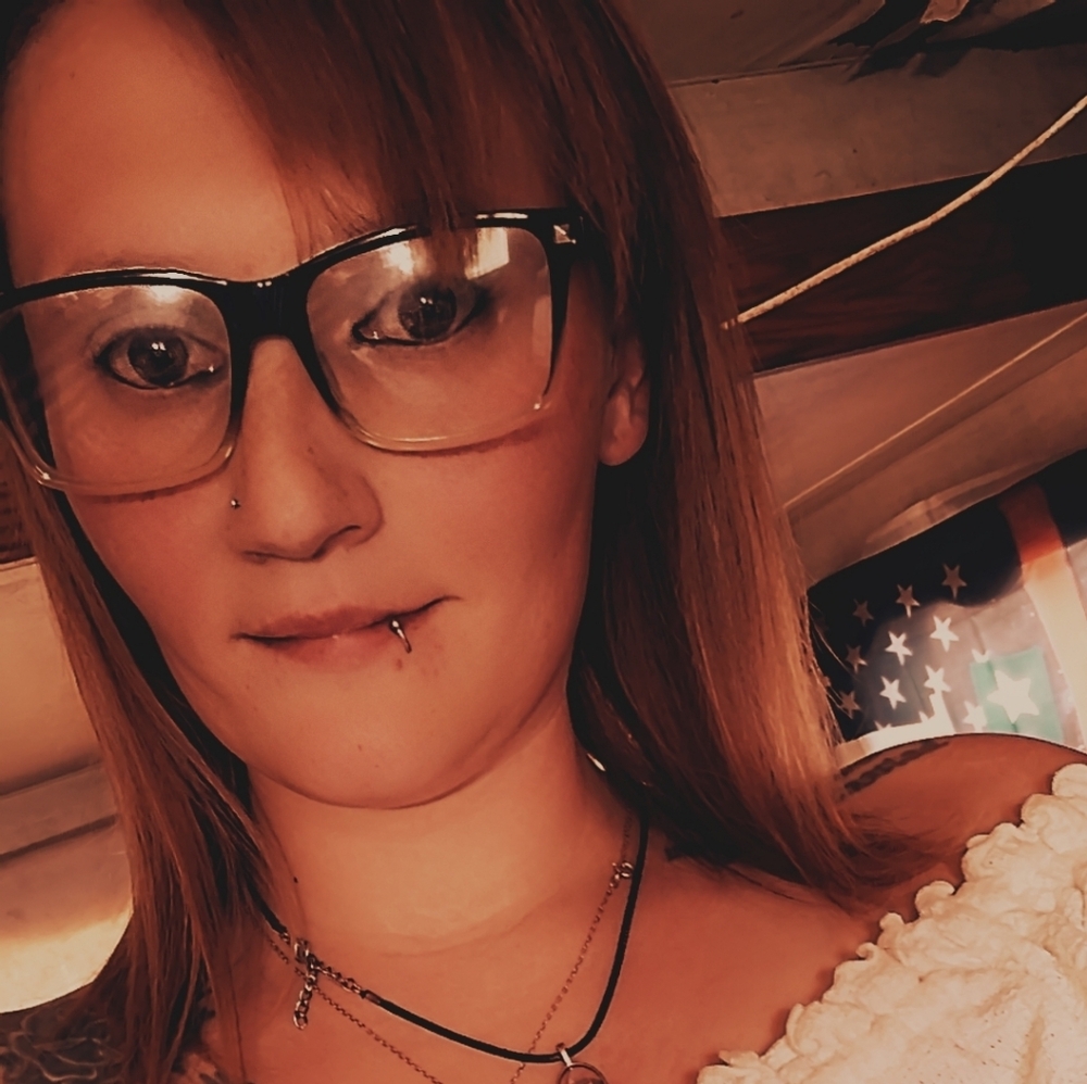 Meet your Posher, Lauralee